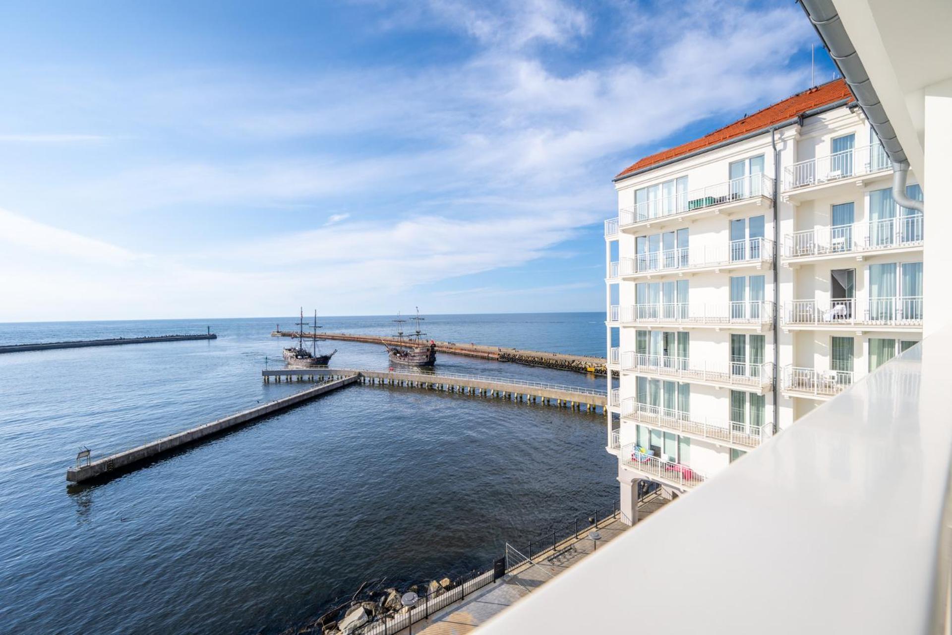 Sea Collection By Marina Royale Aparthotel Darlowo Exterior photo