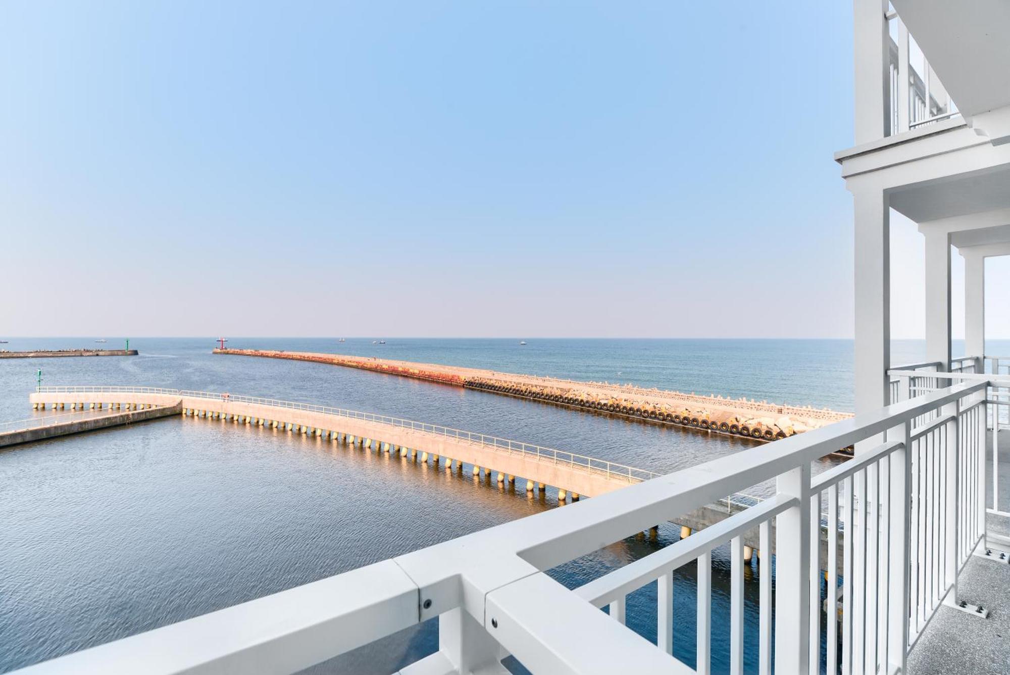 Sea Collection By Marina Royale Aparthotel Darlowo Exterior photo