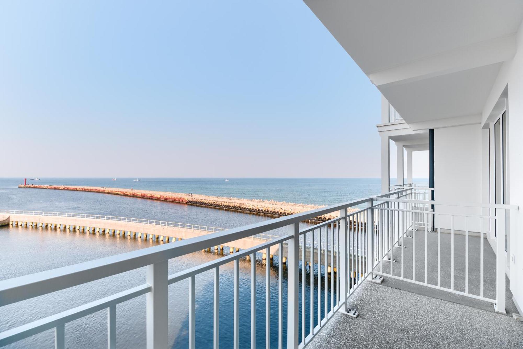 Sea Collection By Marina Royale Aparthotel Darlowo Exterior photo